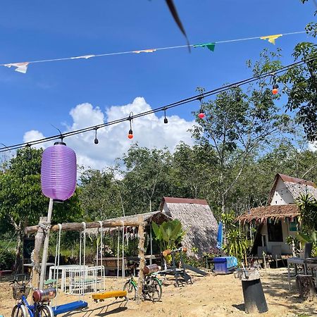 Phuketairportcamping Ban Bo Sai Klang Exterior foto