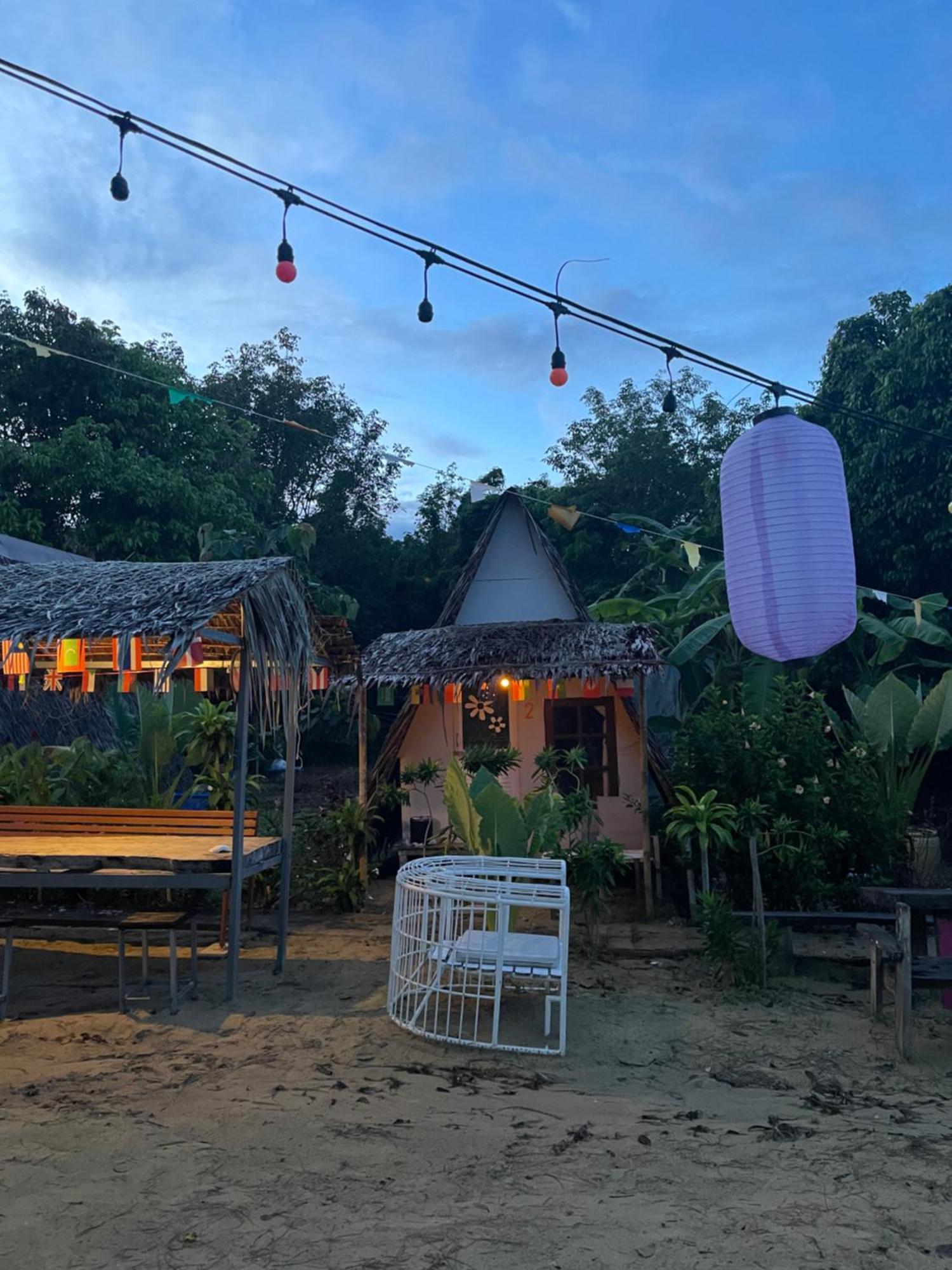 Phuketairportcamping Ban Bo Sai Klang Exterior foto